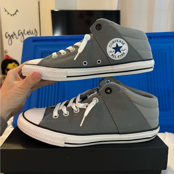 Converse - Picture 8 of 9